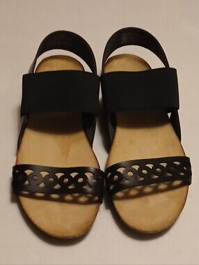 R2 Lara Black Women’s Comfort Sandals - Stylish Strappy Design